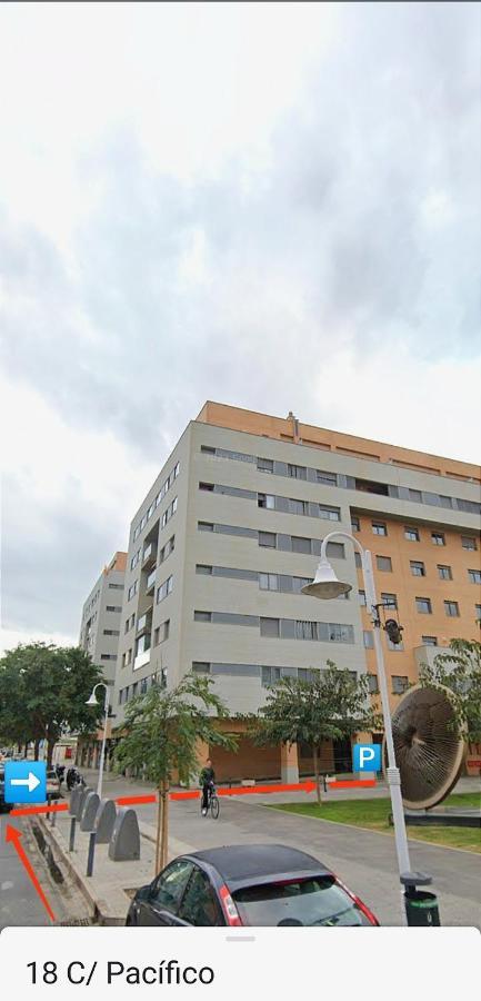 On The Beach! Frente Al Paseo Maritimo, Parking Y Piscina مالقة المظهر الخارجي الصورة