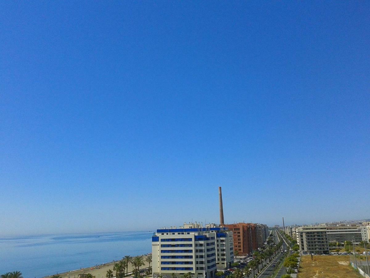 On The Beach! Frente Al Paseo Maritimo, Parking Y Piscina مالقة المظهر الخارجي الصورة